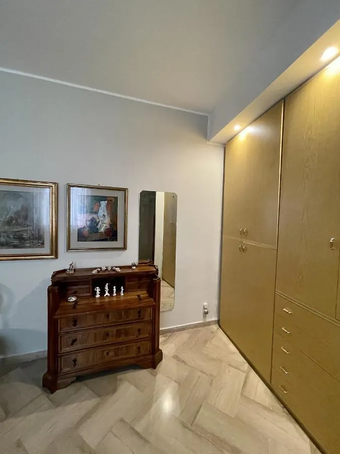 Ferienwohnung 4 Balconi House-Elegante Dimora Nel Centro Storico Lecce Apartment
